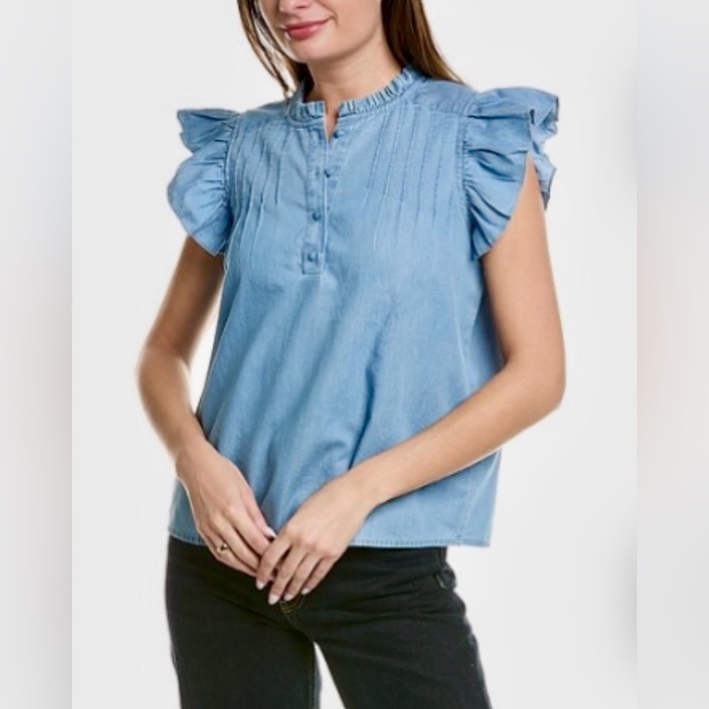 Sail to Sable Sz M Pintuck Chambray Blue Ruffle Sleeve Top